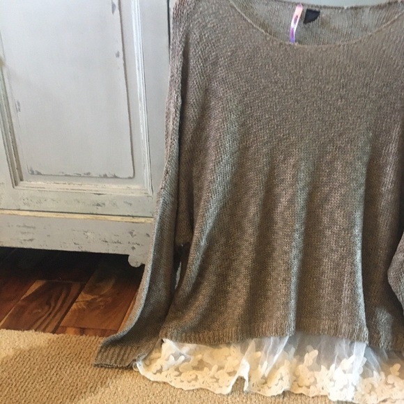 TAUPE LACE RUFFLE HEM BOHO PLUS SZ SWEATER TOP 3X - Picture 5 of 6